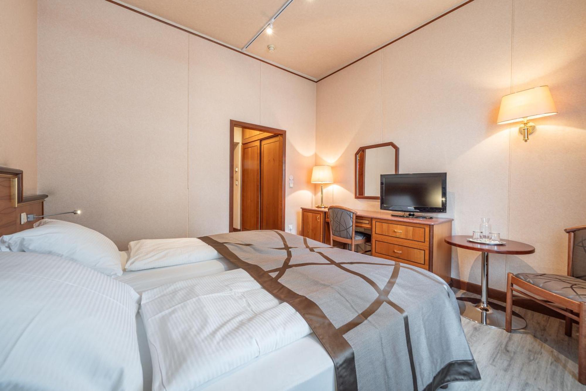 Hotel Neue Post Innsbruck Habitación foto